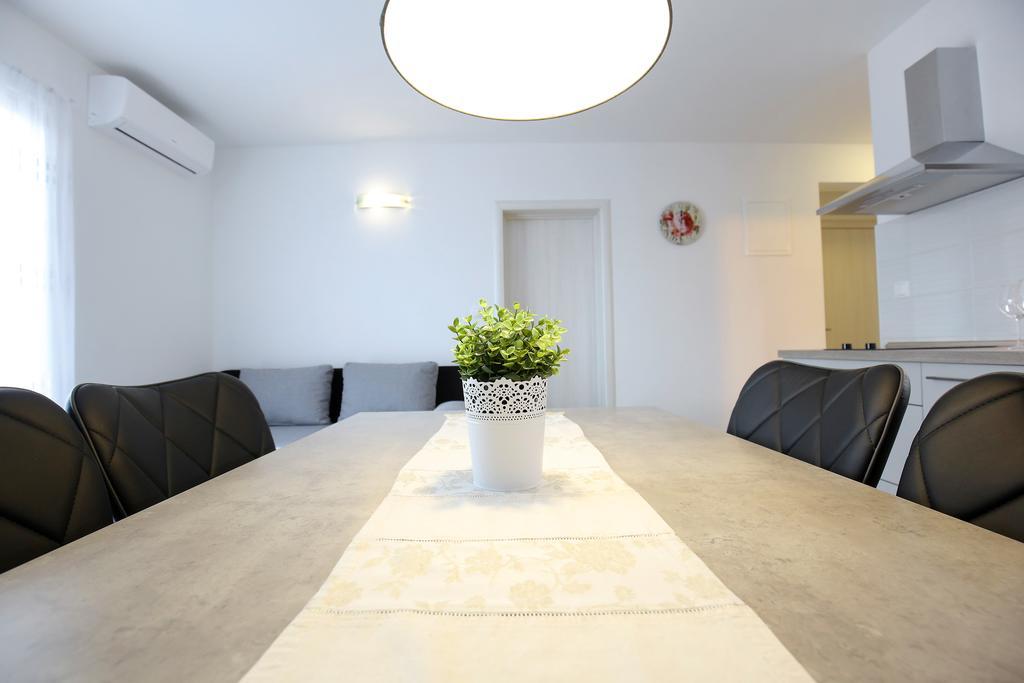 Apartments Nada Sukošan Dış mekan fotoğraf